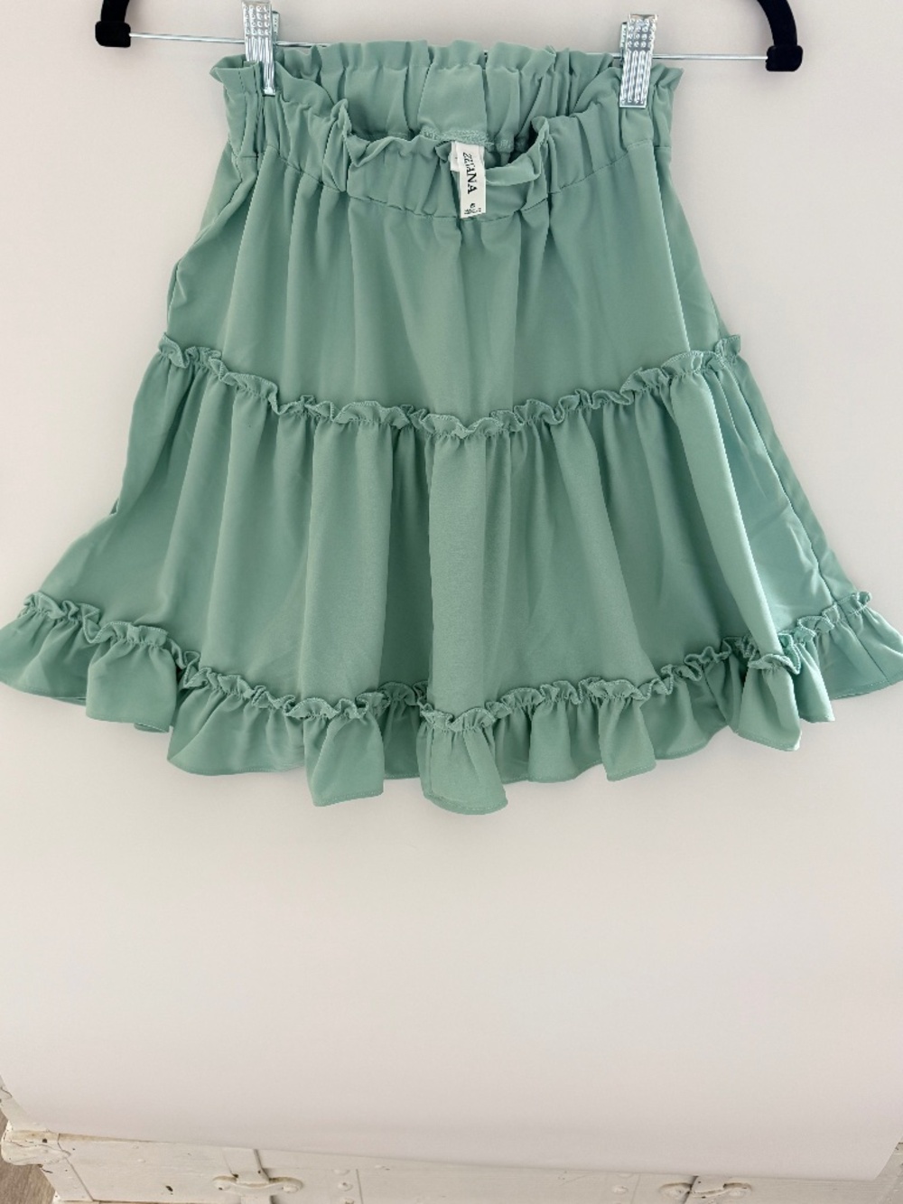 Zenana Sage Green Tiered Ruffle Mini Skirt Size S Boho Flowy Elastic Waist - Picture 1 of 7